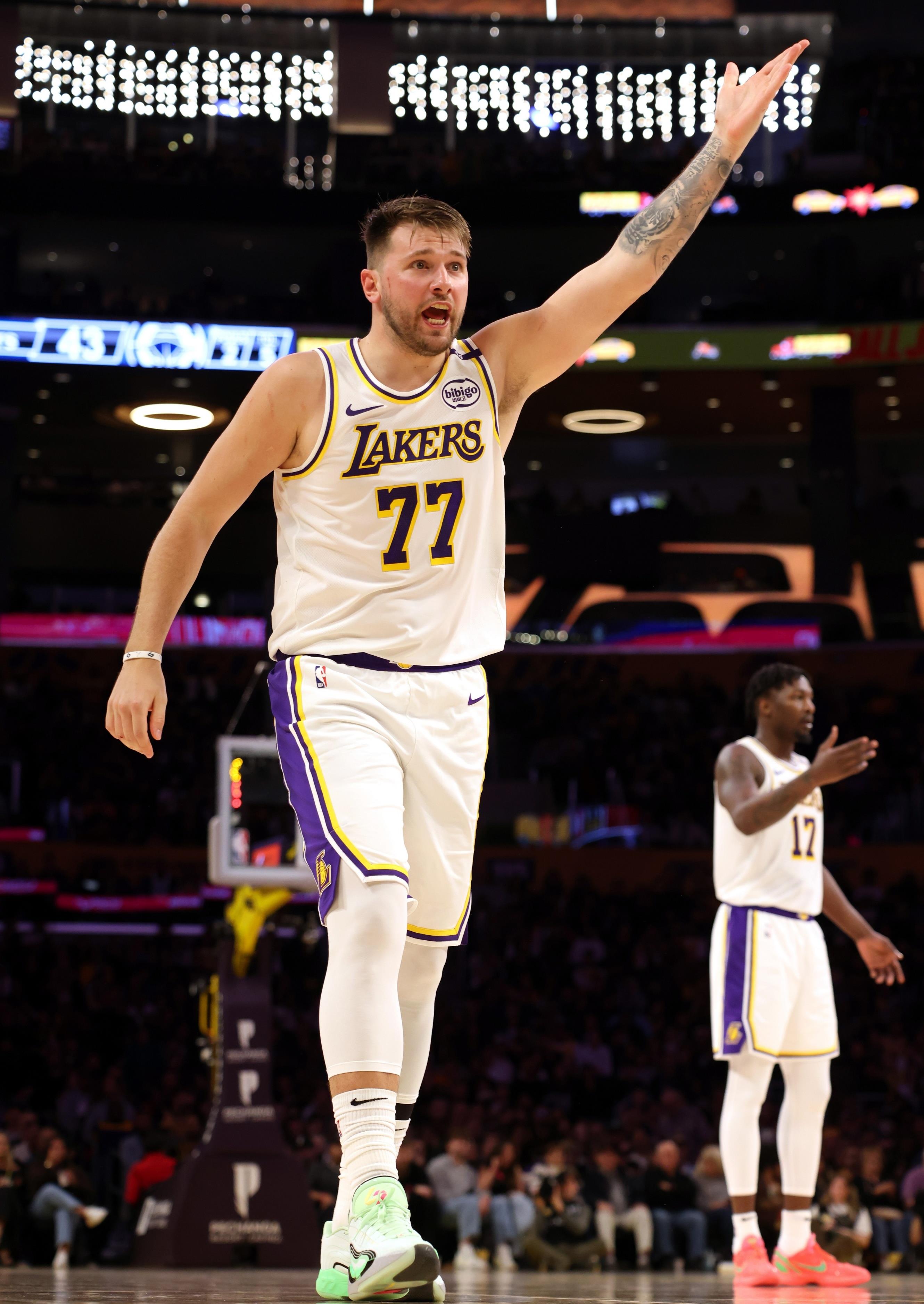 密尔沃基雄鹿迎NBA季后赛关键赛,赛前回应争议,信心回归,纪律约束更严格的简单介绍 密尔沃基雄鹿迎NBA季后赛关键赛,赛前回应争议,信心回归,纪律约束更严格的简单介绍