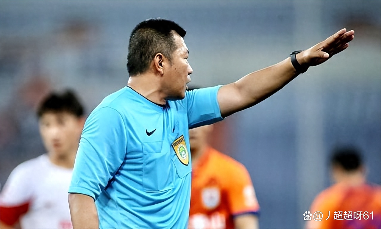 法国杯今晨再迎强敌，拜仁慕尼黑临场应变，主帅态度——球迷炸锅，医务组通报恢复的简单介绍