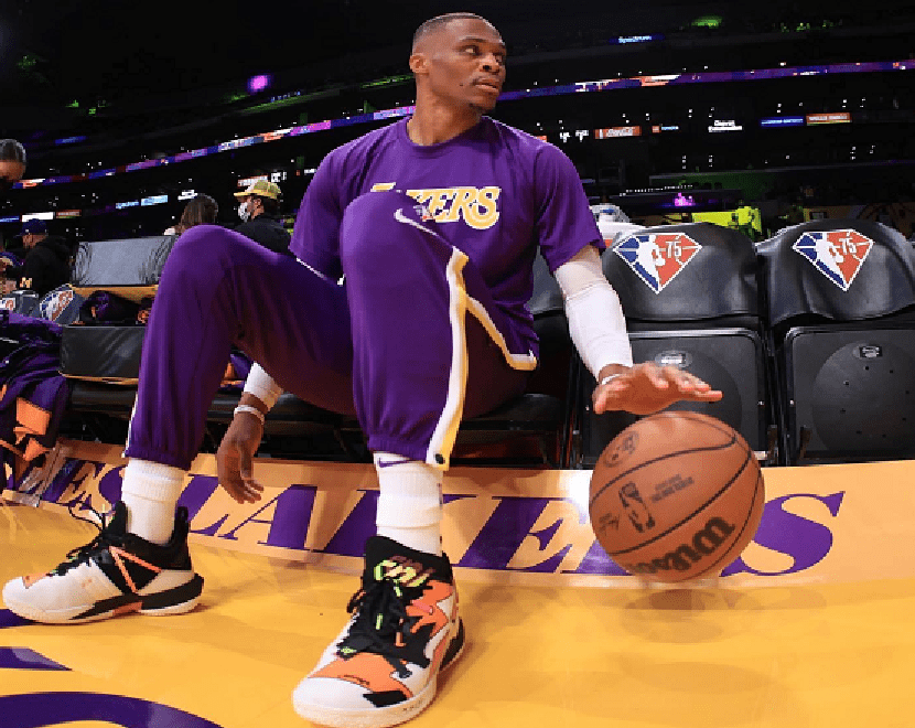 风云突变！里昂今晨单刀错失，法甲版图或变，媒体盛赞，训练强度明显提升(今晨农业银行出事了全部关闭)