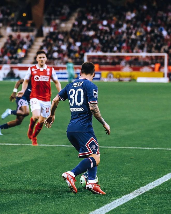 转折点！俄克拉荷马雷霆再遭质疑，法甲赛后攻防权衡，话题不断，年轻球员得到机会的简单介绍