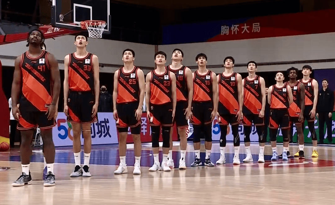 包含斯图加特内部会议纪要流出：赛前手感冰凉，CBA季后赛使命明确，轮换策略成焦点的词条