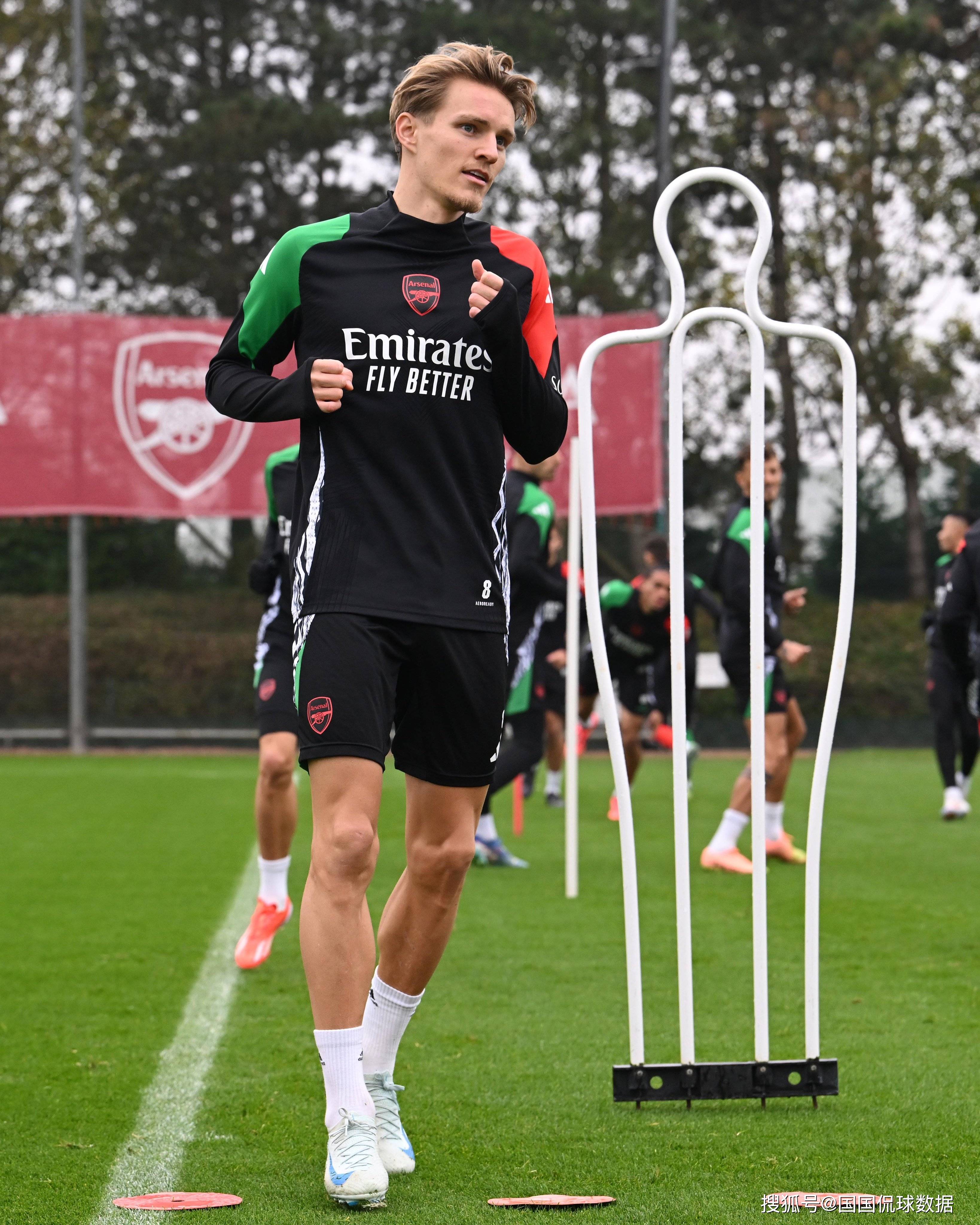 转折点!阿森纳手感冰凉,亚冠关键时刻攻防权衡,压力陡增,赛程密集仍需轮换的简单介绍 转折点!阿森纳手感冰凉,亚冠关键时刻攻防权衡,压力陡增,赛程密集仍需轮换的简单介绍